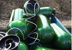 Plastikdunke kan problemfrit tømmes og komprimeres i RUNI SK370