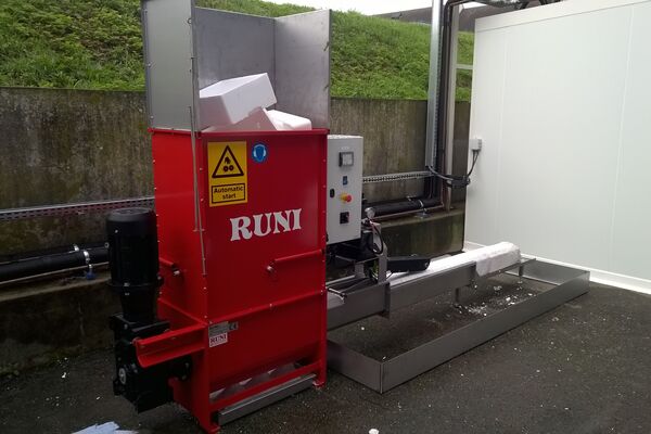 Compaction of EPS Fish Boxes | Cap Fraicheur