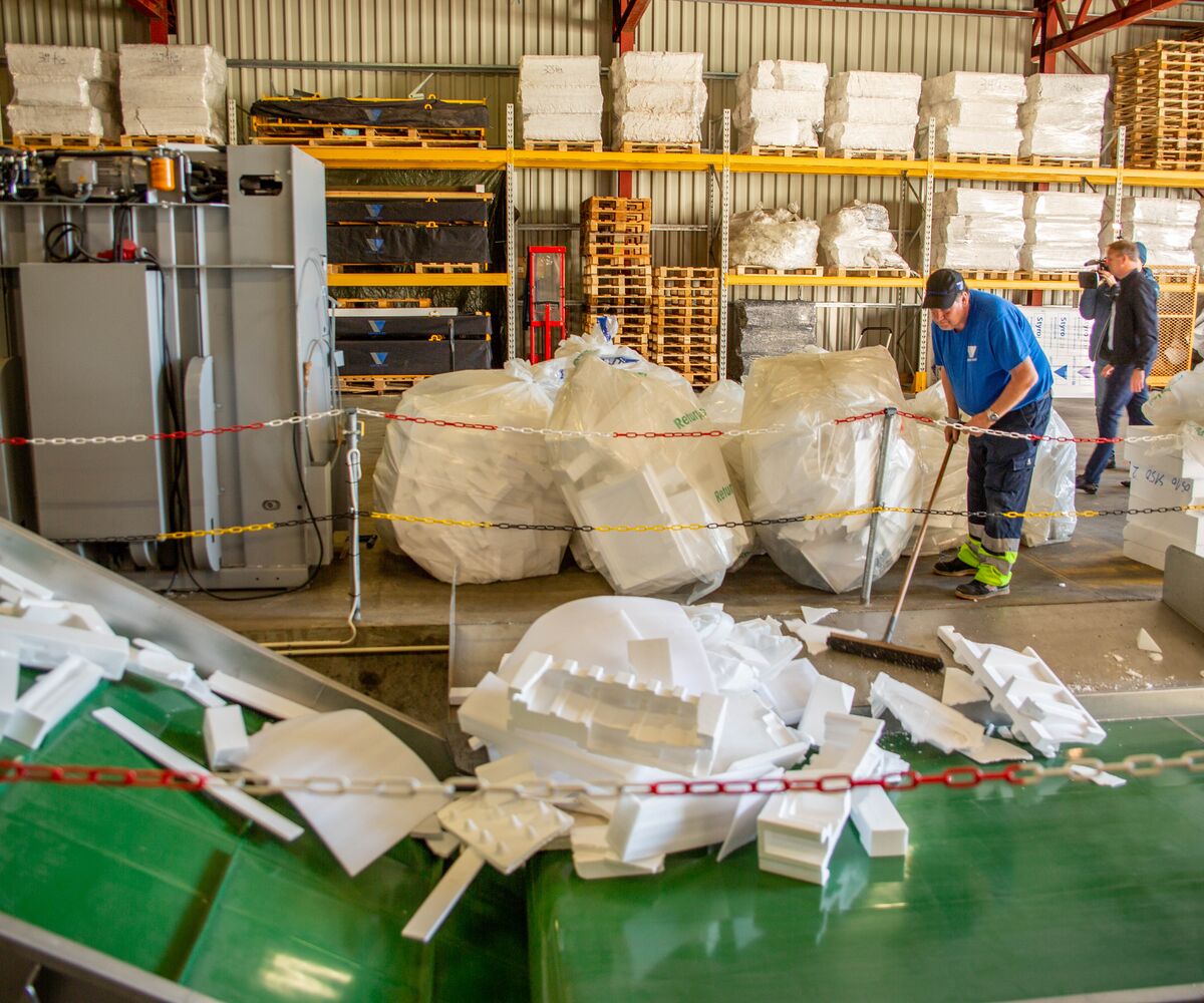 Compaction of EPS | Vartdal Plast