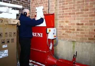 SK120 Screw Compactor for Compacting Used EPS from Packaging in England