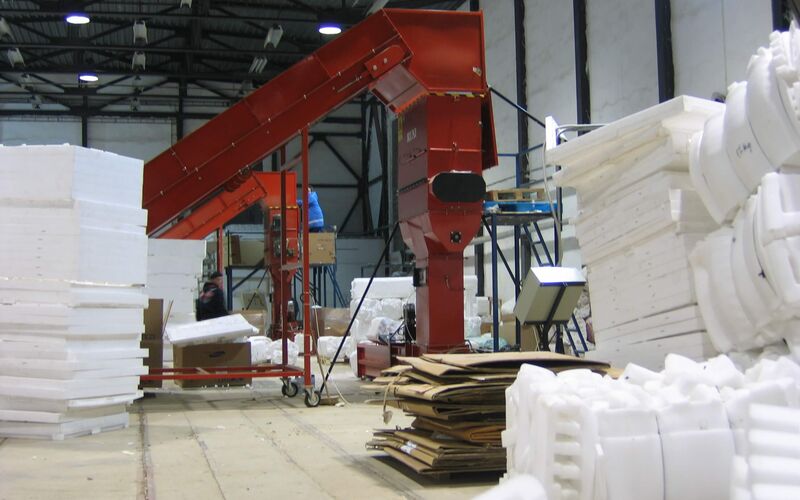 Compaction of EPP, foam compactor, foam compacting, heavy duty compactor, compacting, EPE, foam board recycling, compaction, screw compactor, compactors, compression machine